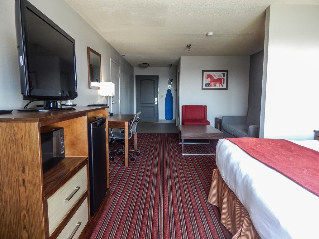 Country Inn & Suites By Radisson, Dfw Airport South, Tx Irving Eksteriør billede